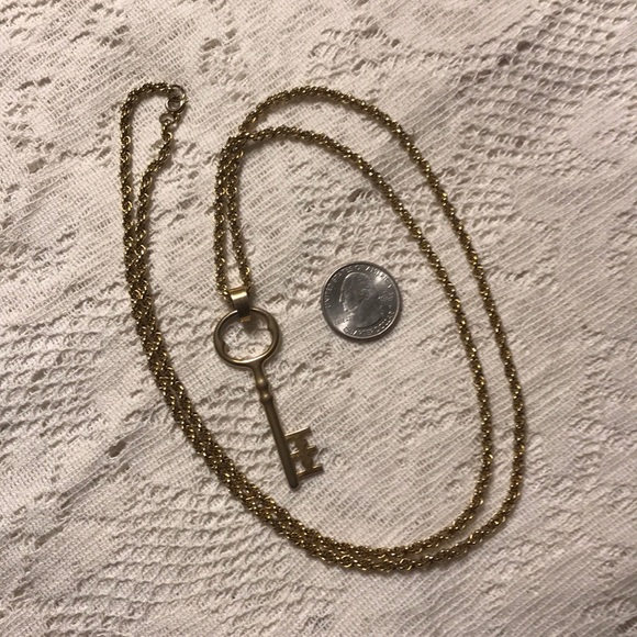 Vintage key necklace with long chain - Picture 2 of 6